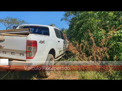 Polícia Militar recupera caminhonete roubada e prende um assaltante em João Pinheiro