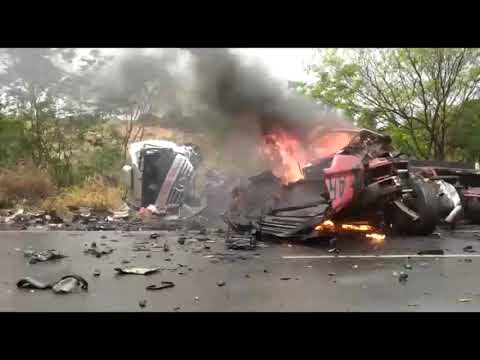 Grave acidente ocorrido na BR-040 próximo à JK deixa um motorista morto e outro ferido; vídeo