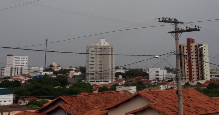 Mantido alerta de chuva forte para João Pinheiro e região nos próximos dias