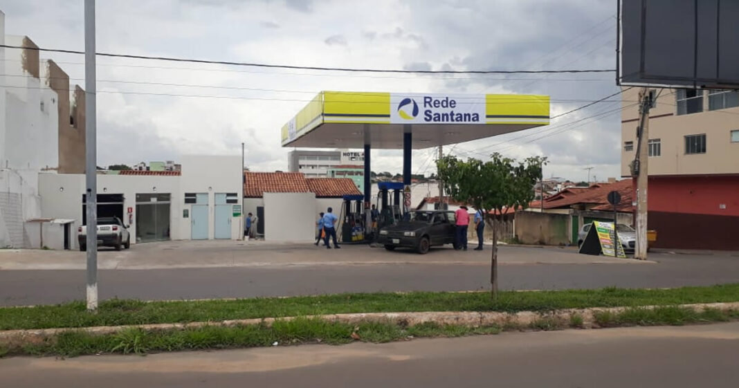 funcionario do posto e roubado e agredo