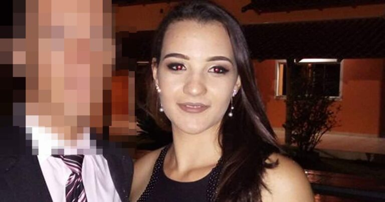 Jovem é levada para hospital em estado grave após moto entrar debaixo de carreta em João Pinheiro