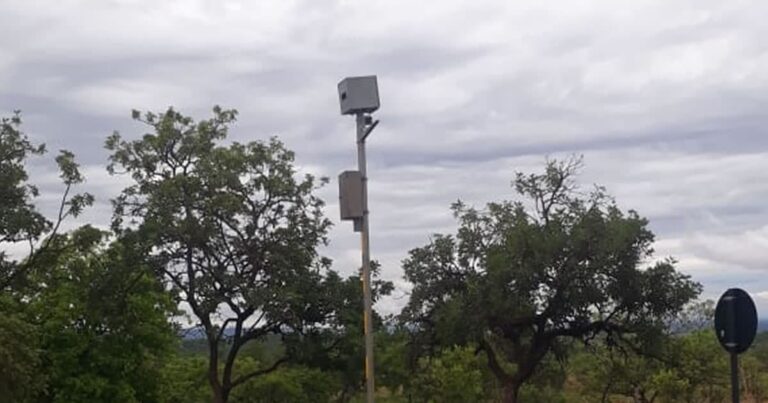 Radar recém instalado em João Pinheiro é alvo de vandalismo