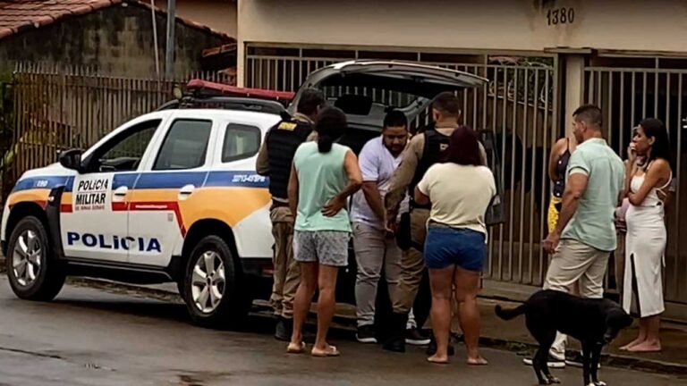 Homem é preso após quebrar garrafa no rosto de cantor da dupla Hermes e Benício em festa de Réveillon em João Pinheiro